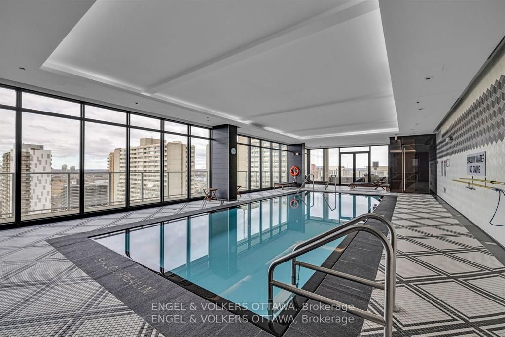 255 Bay Street 201, Ottawa Centre, On K1r 0c5