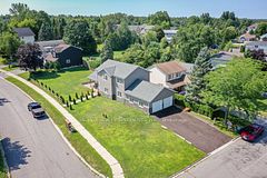 15 Lankin Avenue, Bracebridge, On P1l 1y4