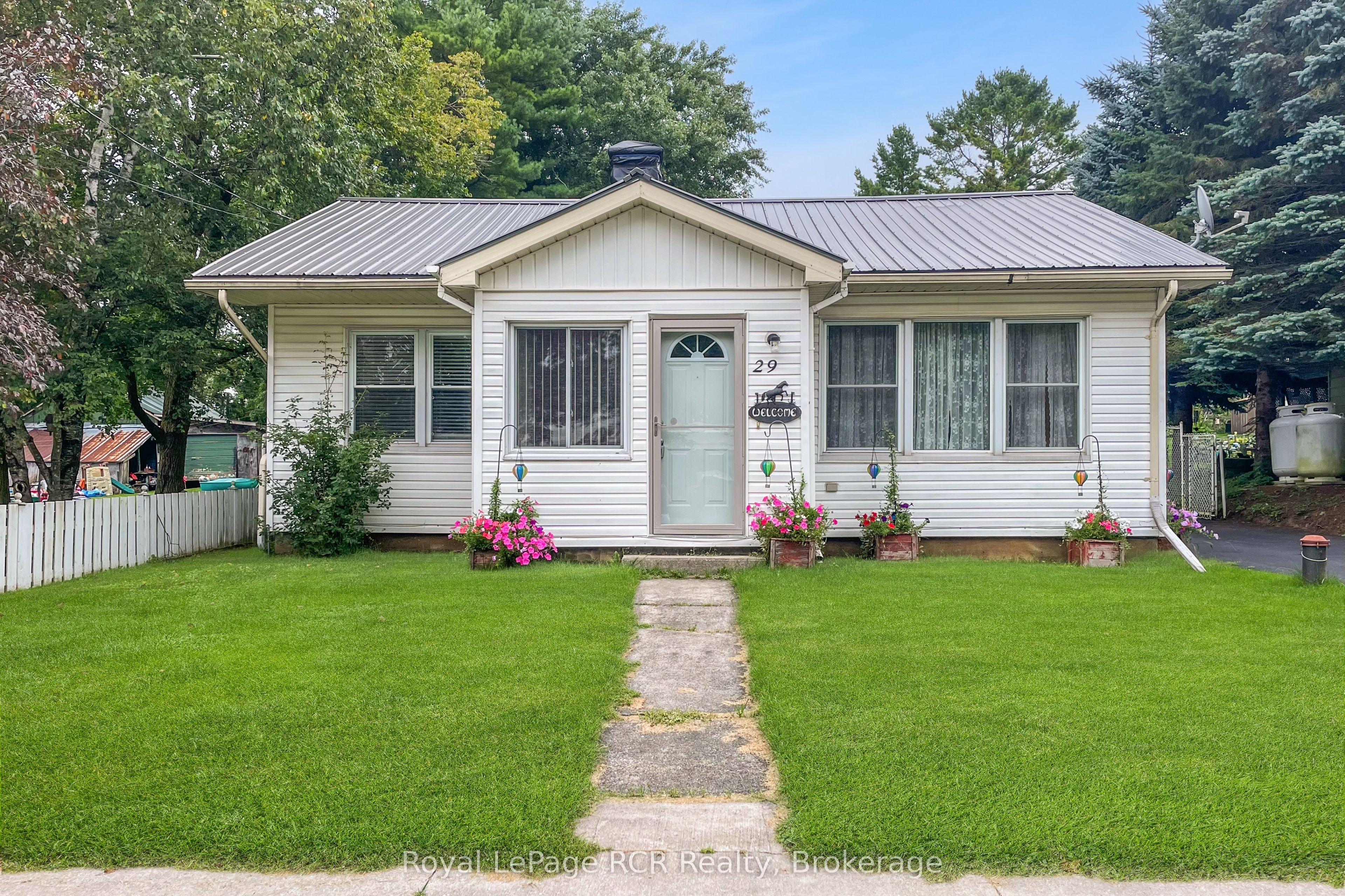 29 Main Street N, West Grey, On N0g 1s0