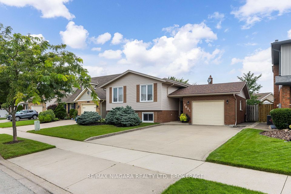 7851 Chorozy Street, Niagara Falls, On L2h 2n6