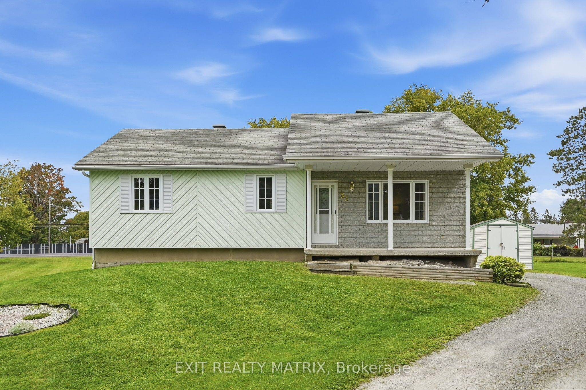 33 Frost Avenue, Hawkesbury, On K6a 2t4