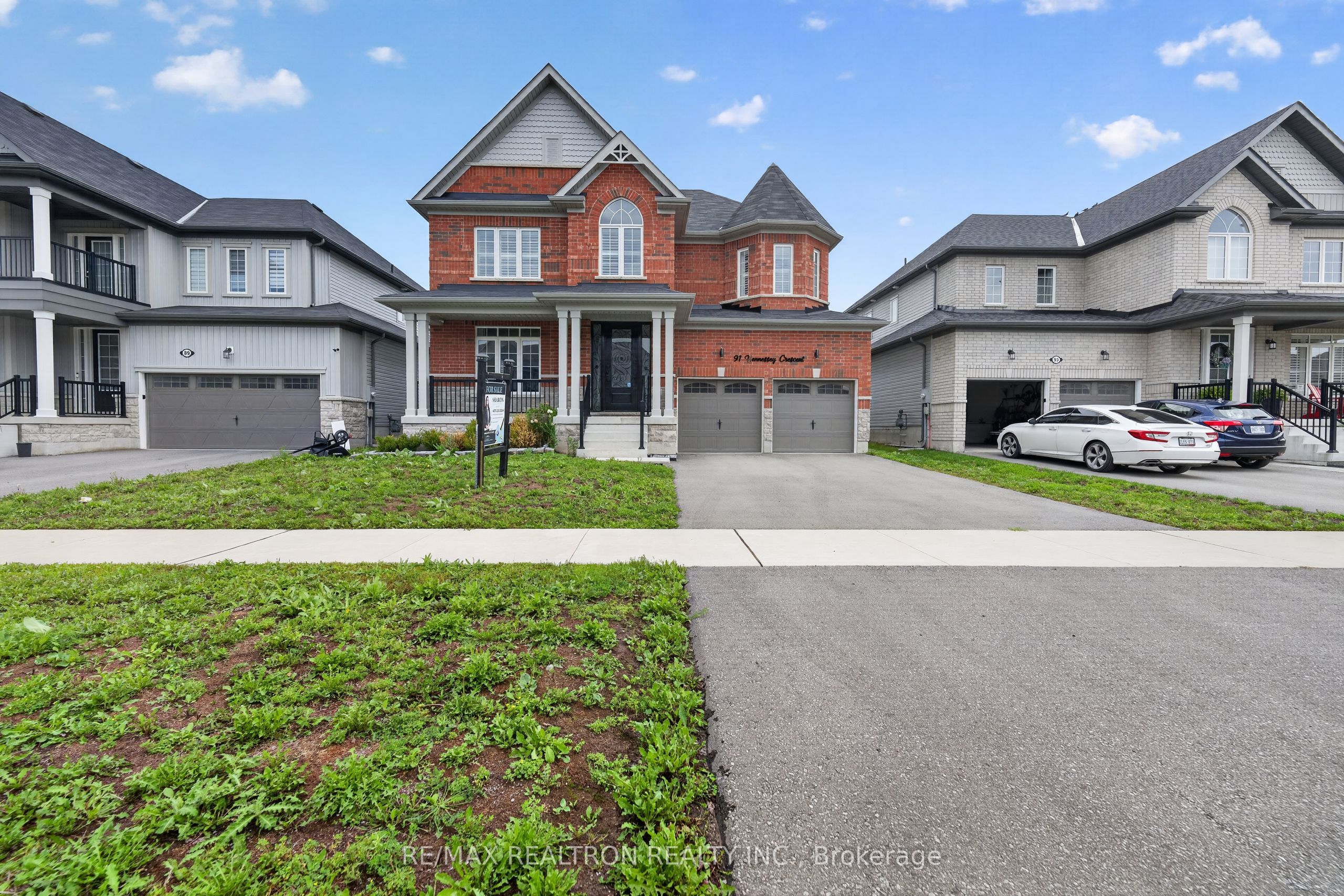 91 Hennessey Crescent, Kawartha Lakes, On K9v 0p4