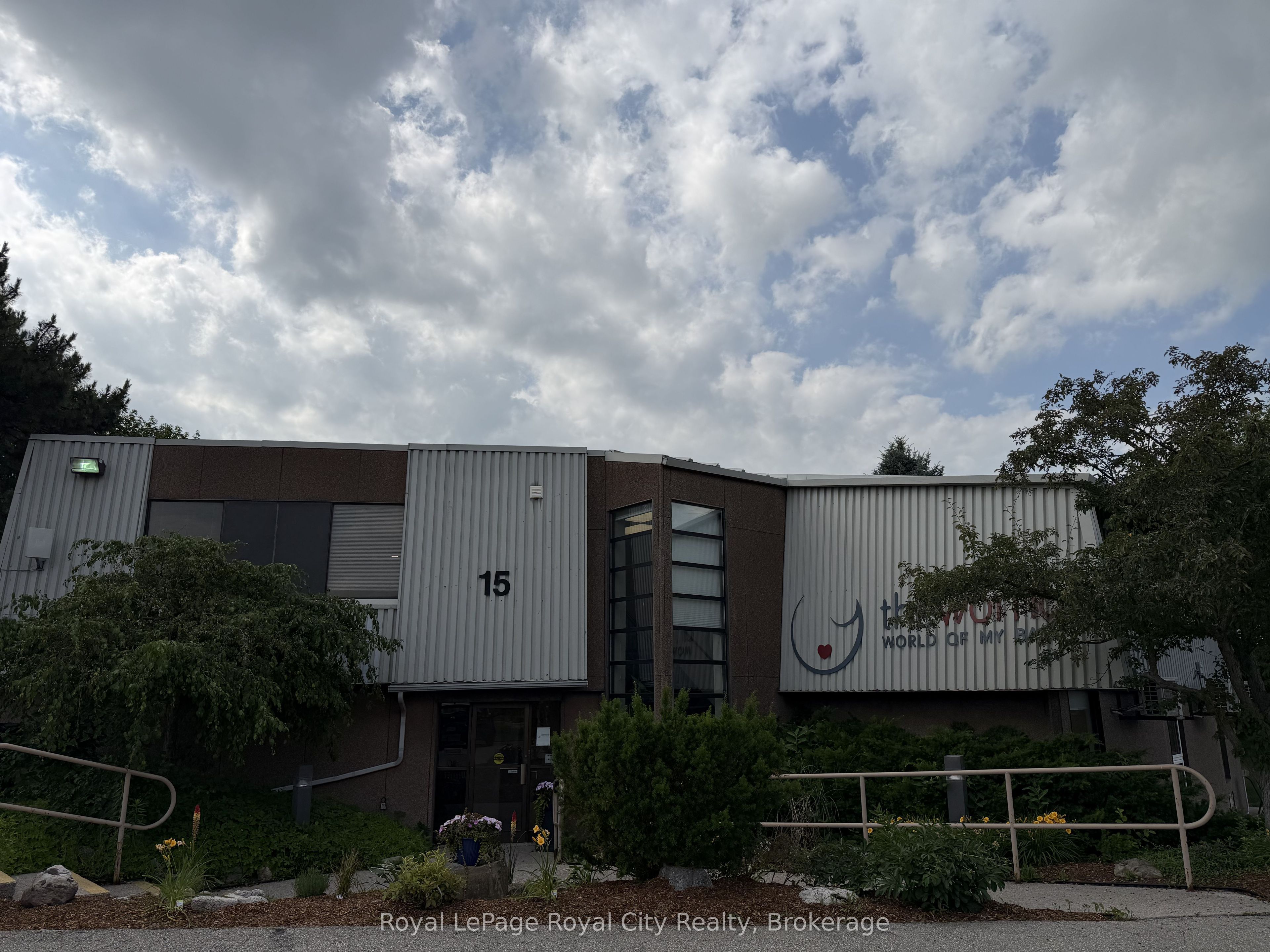 15 Lewis Road 200, Guelph, On N1h 1e9