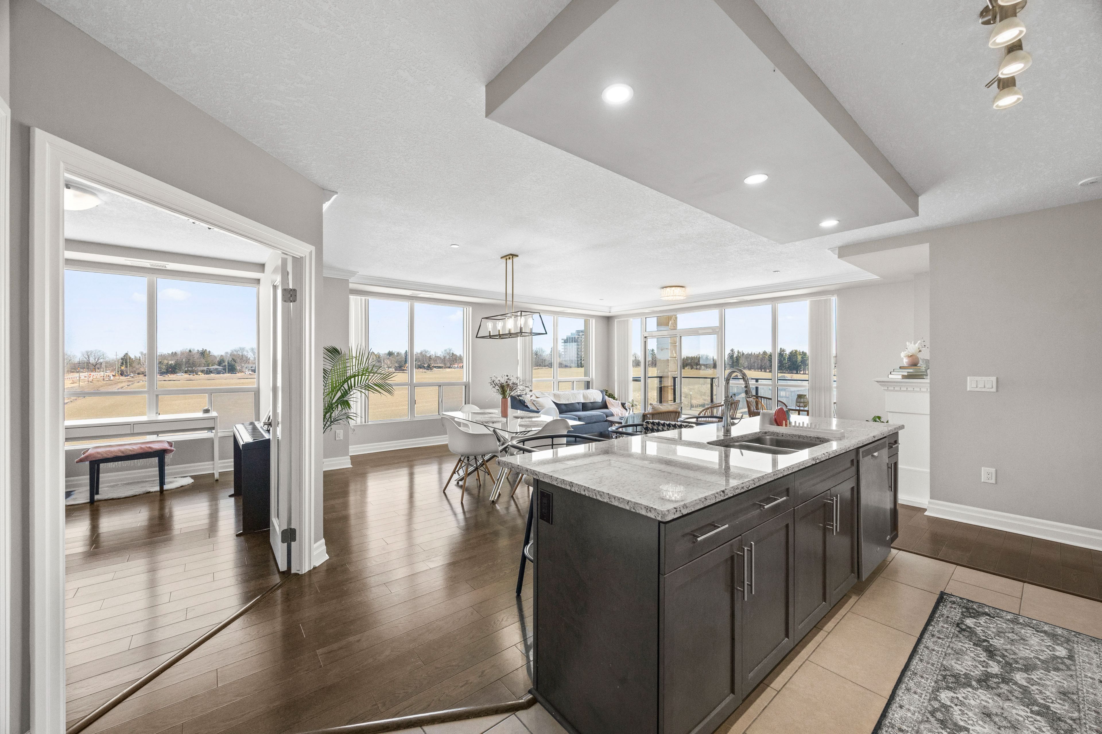 240 Village Walk Boulevard 605, London North, On N6g 0p6