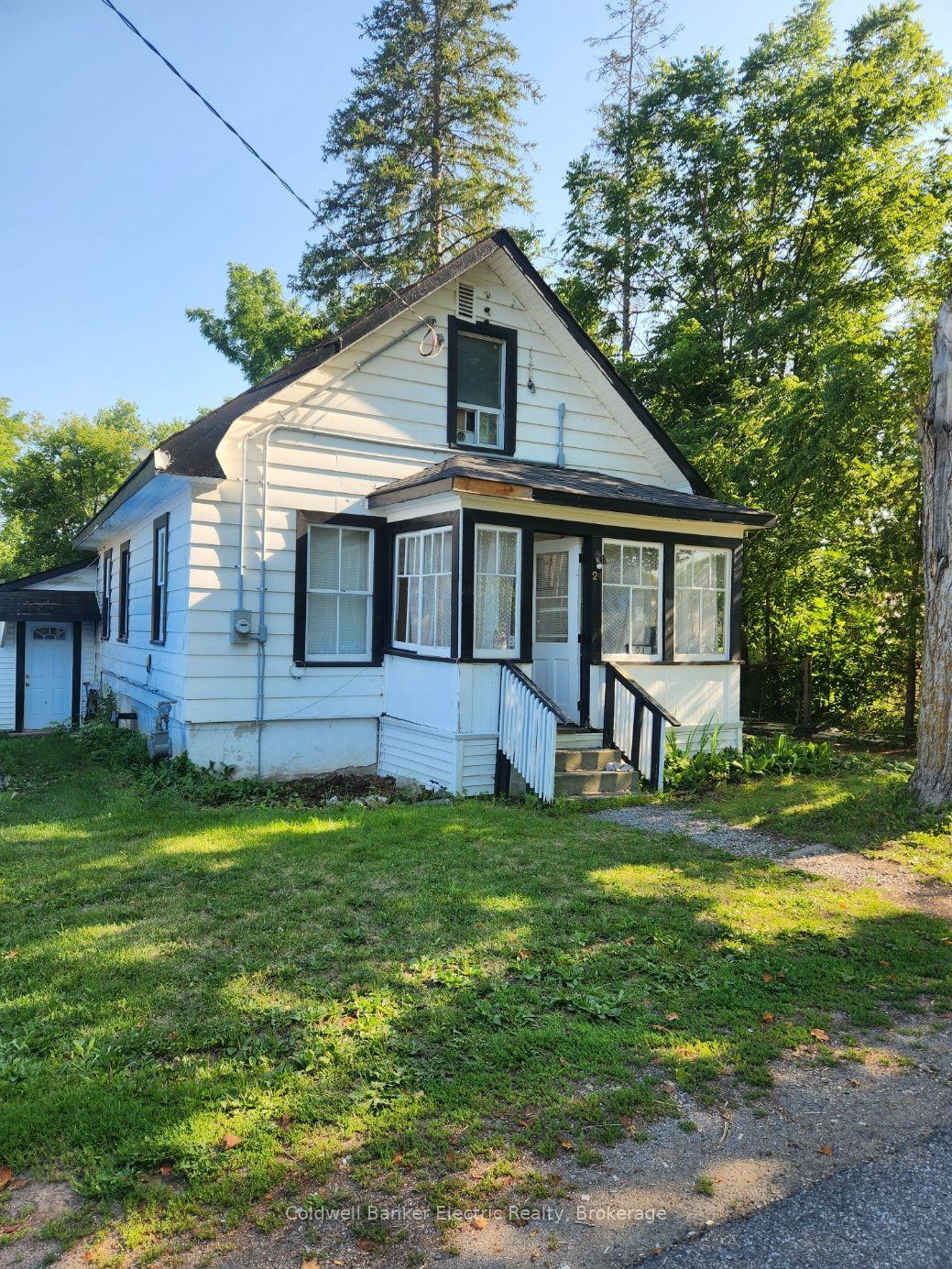 24 E Victoria Street E, Kawartha Lakes, On K0l 2w0
