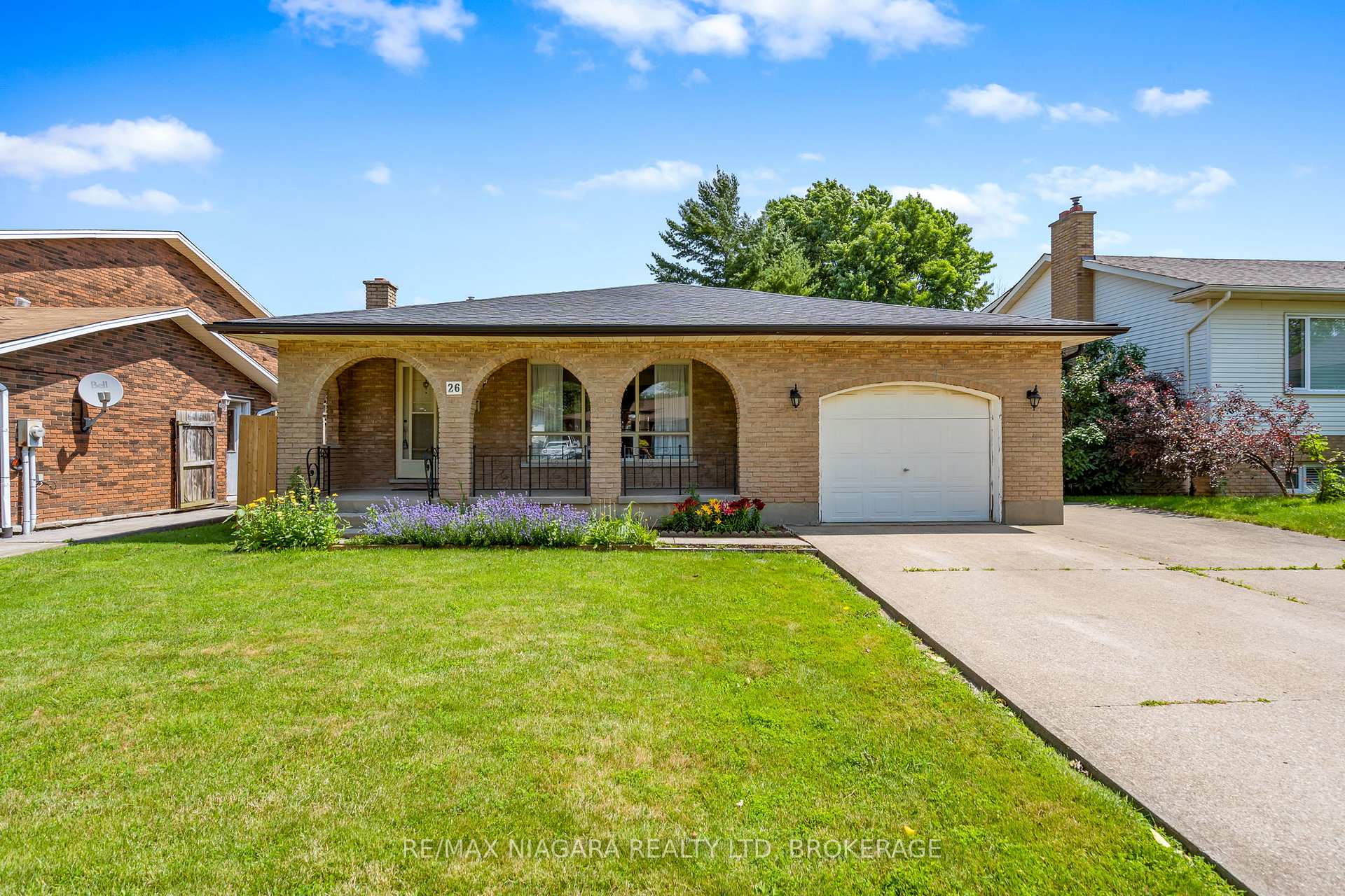 26 Forster Avenue, Thorold, On L2v 4j5