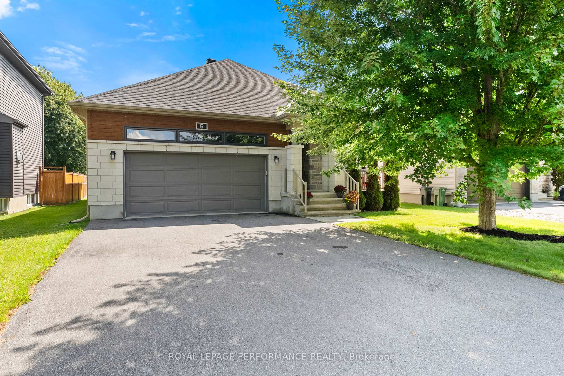 6 Brickyard Drive, Russell, On K4r 0b2
