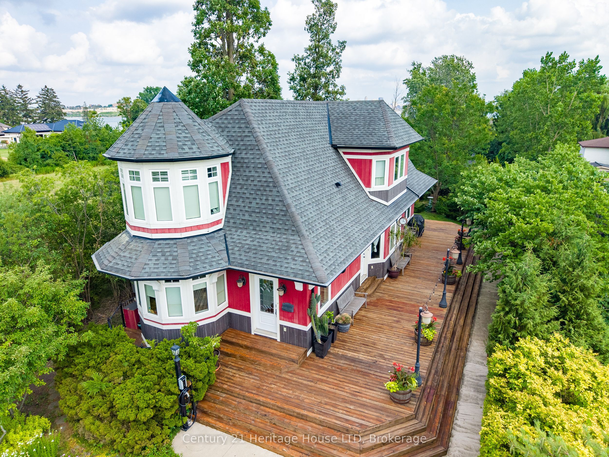 134 Albany Street, Fort Erie, On L2a 1l6