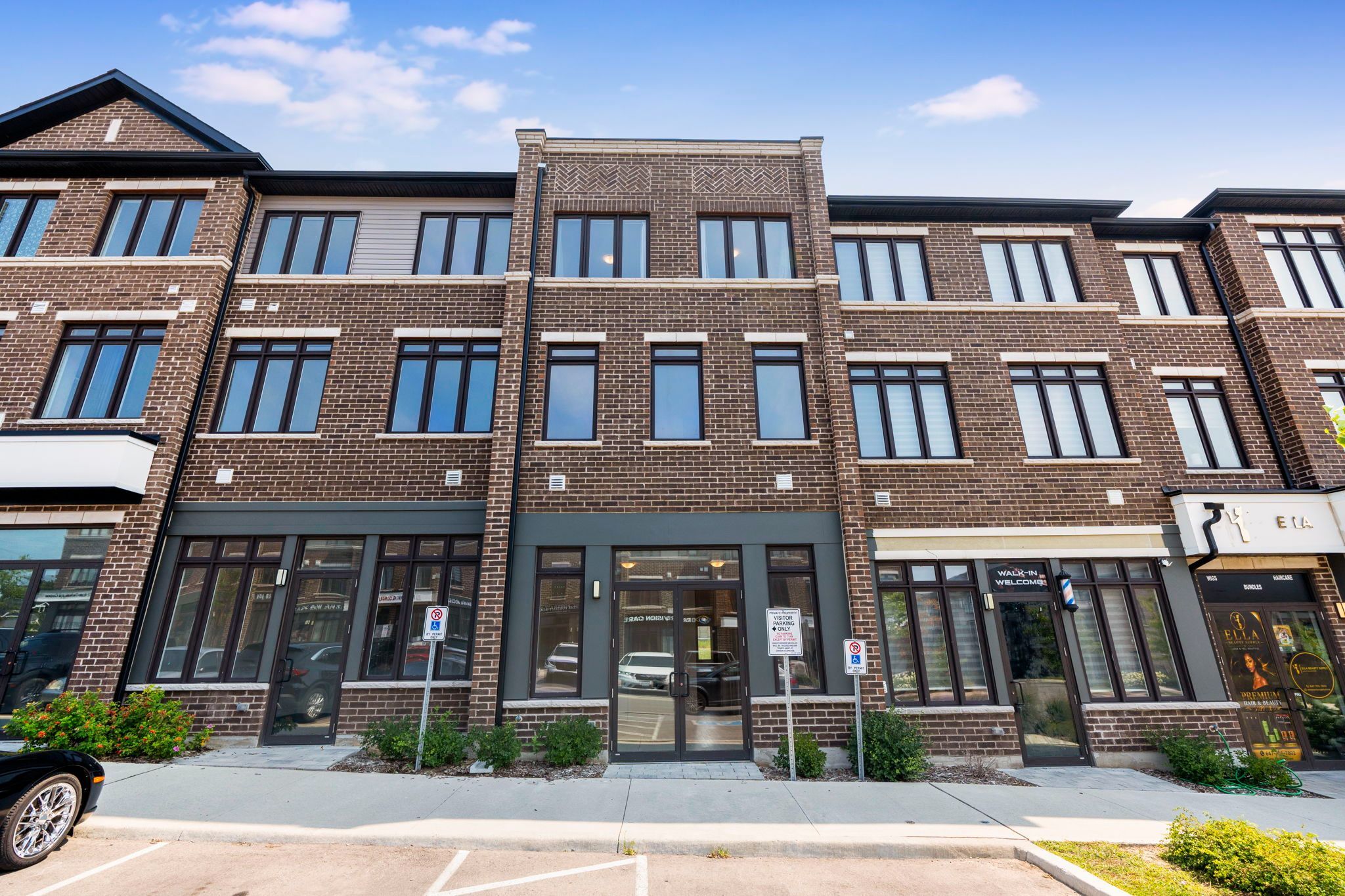 585 Colborne Street E 108, Brantford, On N3s 0k4