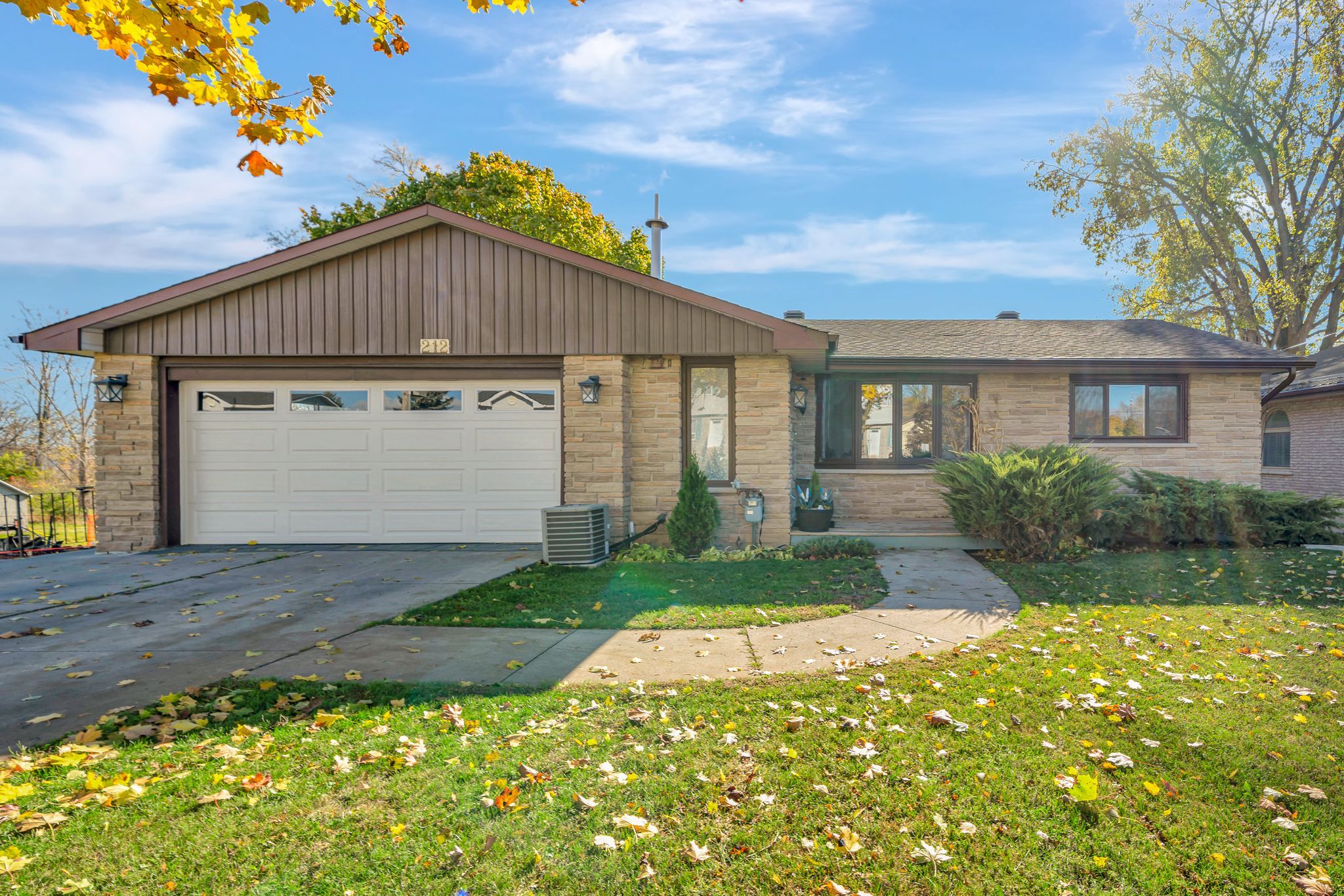 212 Main Street, Deseronto, On K0k 1x0