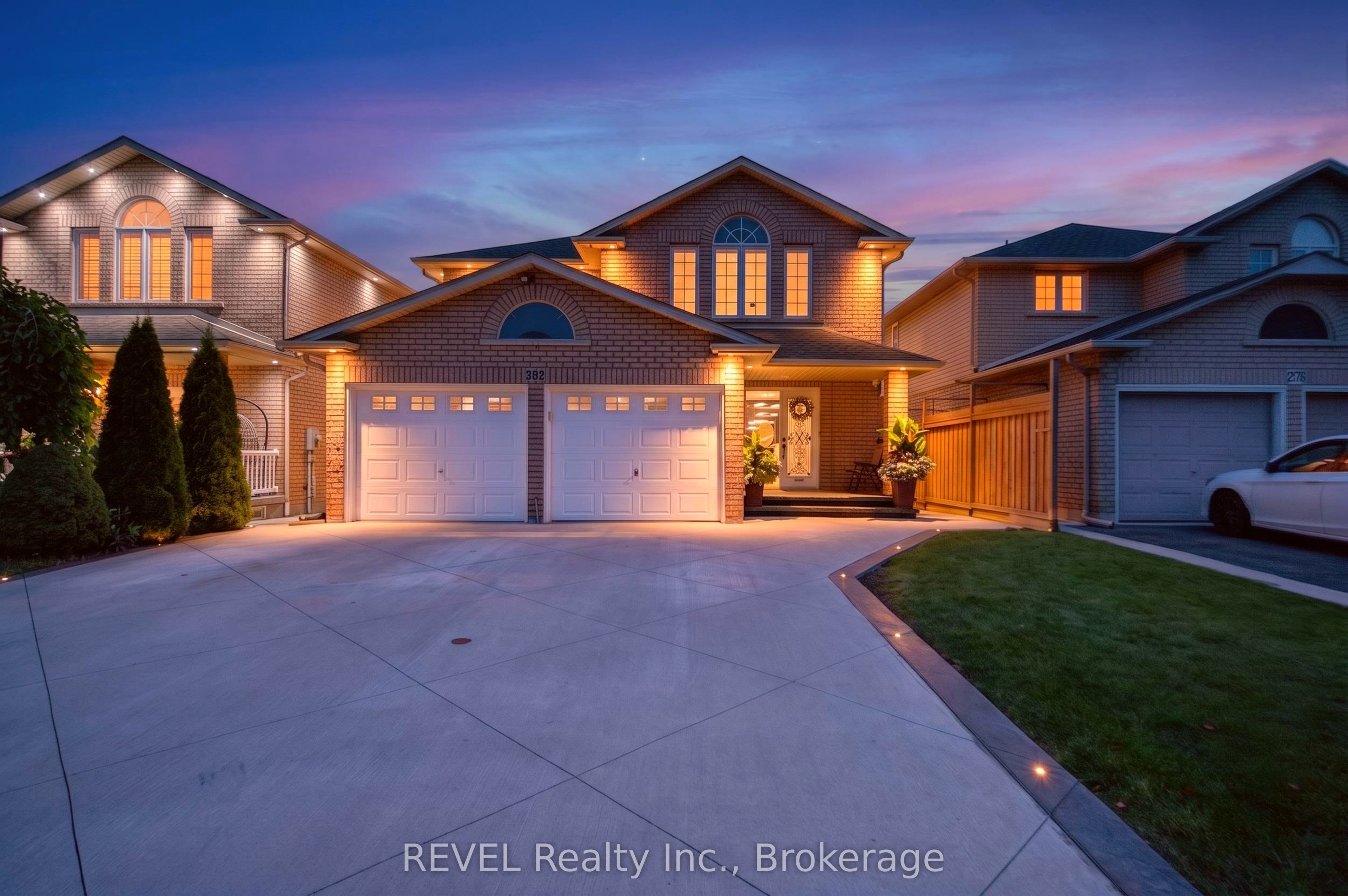282 Webster Road, Hamilton, On L8g 5h3