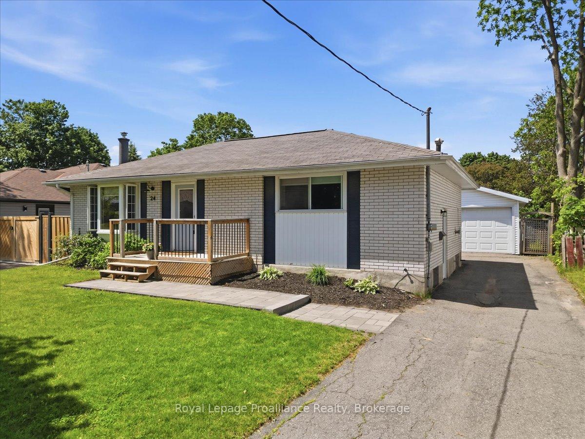 24 Harvest Crescent, Belleville, On K8p 4m3