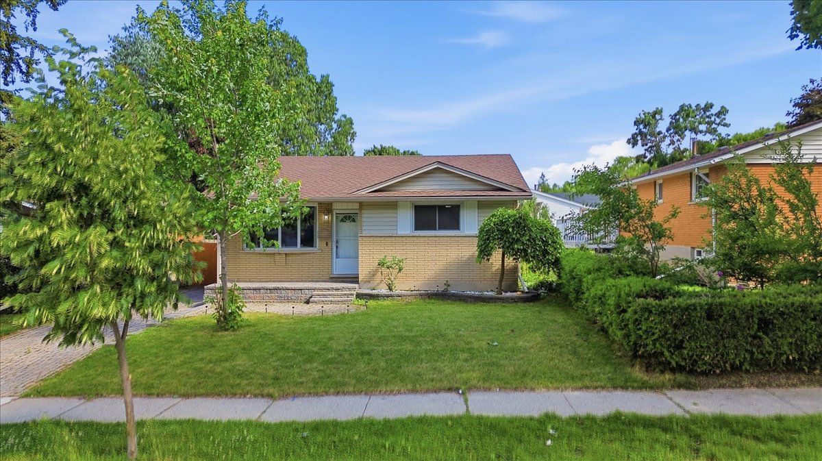615 Dogwood Lane, Waterloo, On N2l 4y2