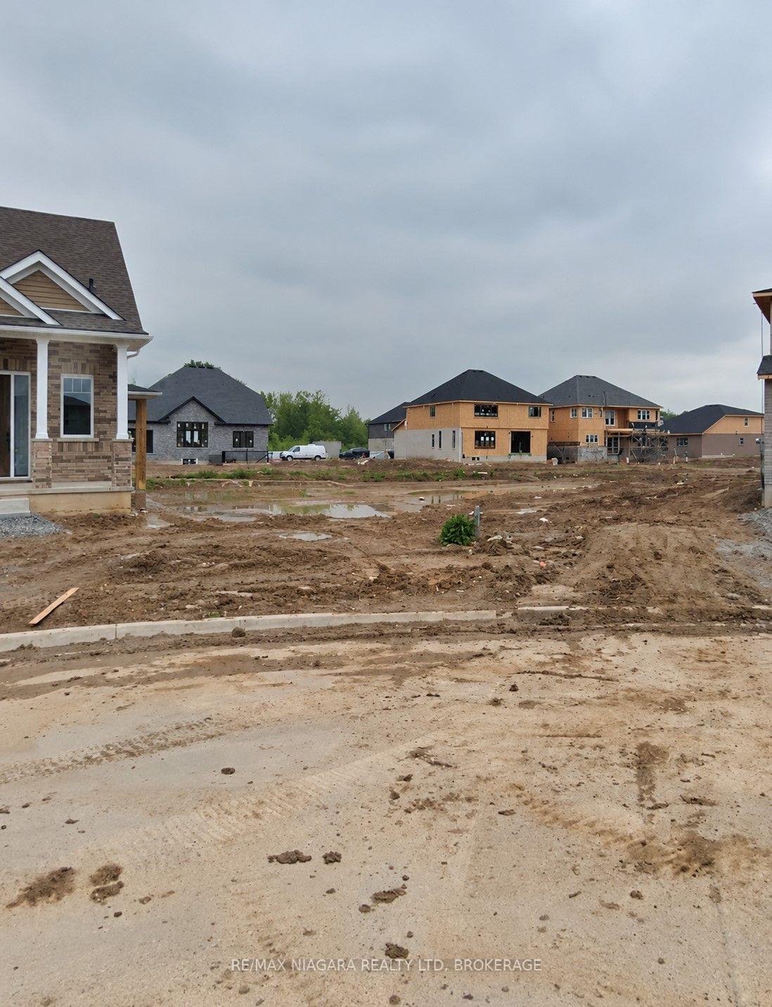 814 Bradford Avenue, Fort Erie, On L2a 0h3