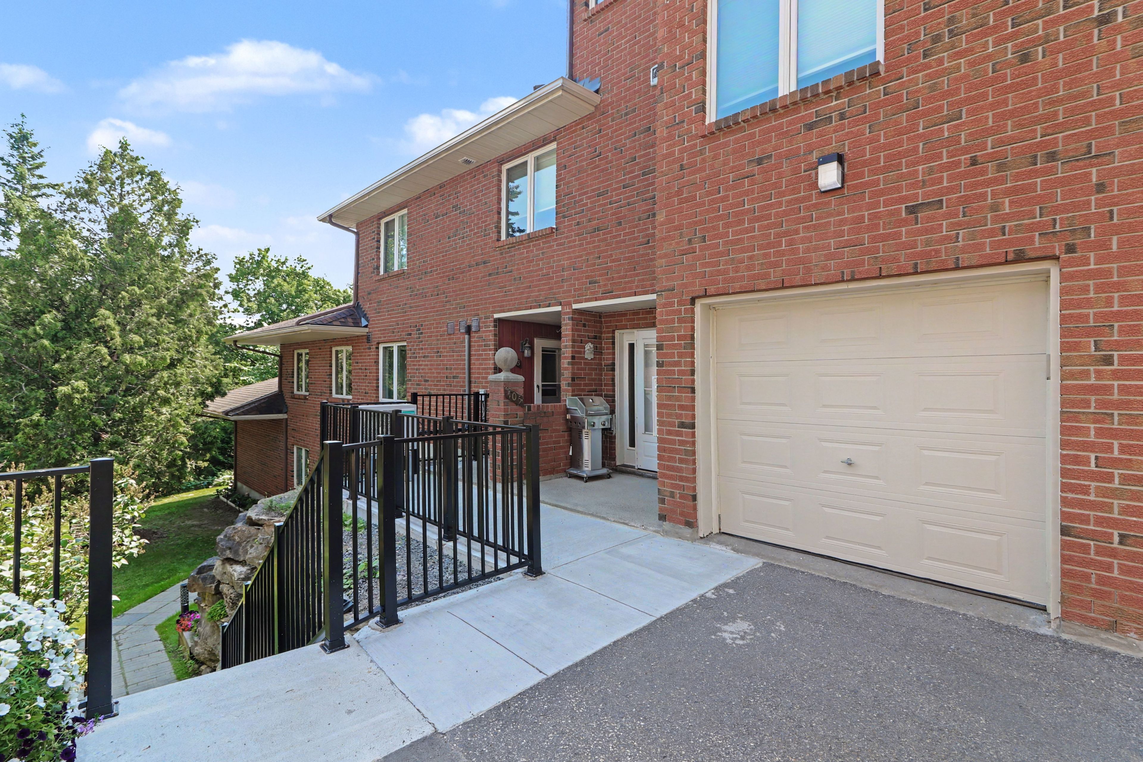 403 Stratas Circuit 26, Kanata, On K2l 3k6