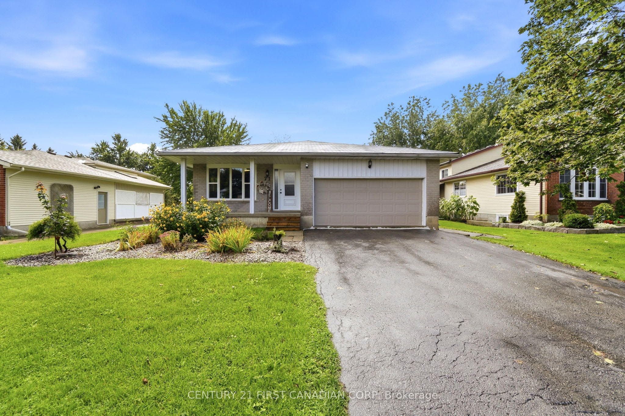 71 Edward Street, Mapleton, On N0g 1p0