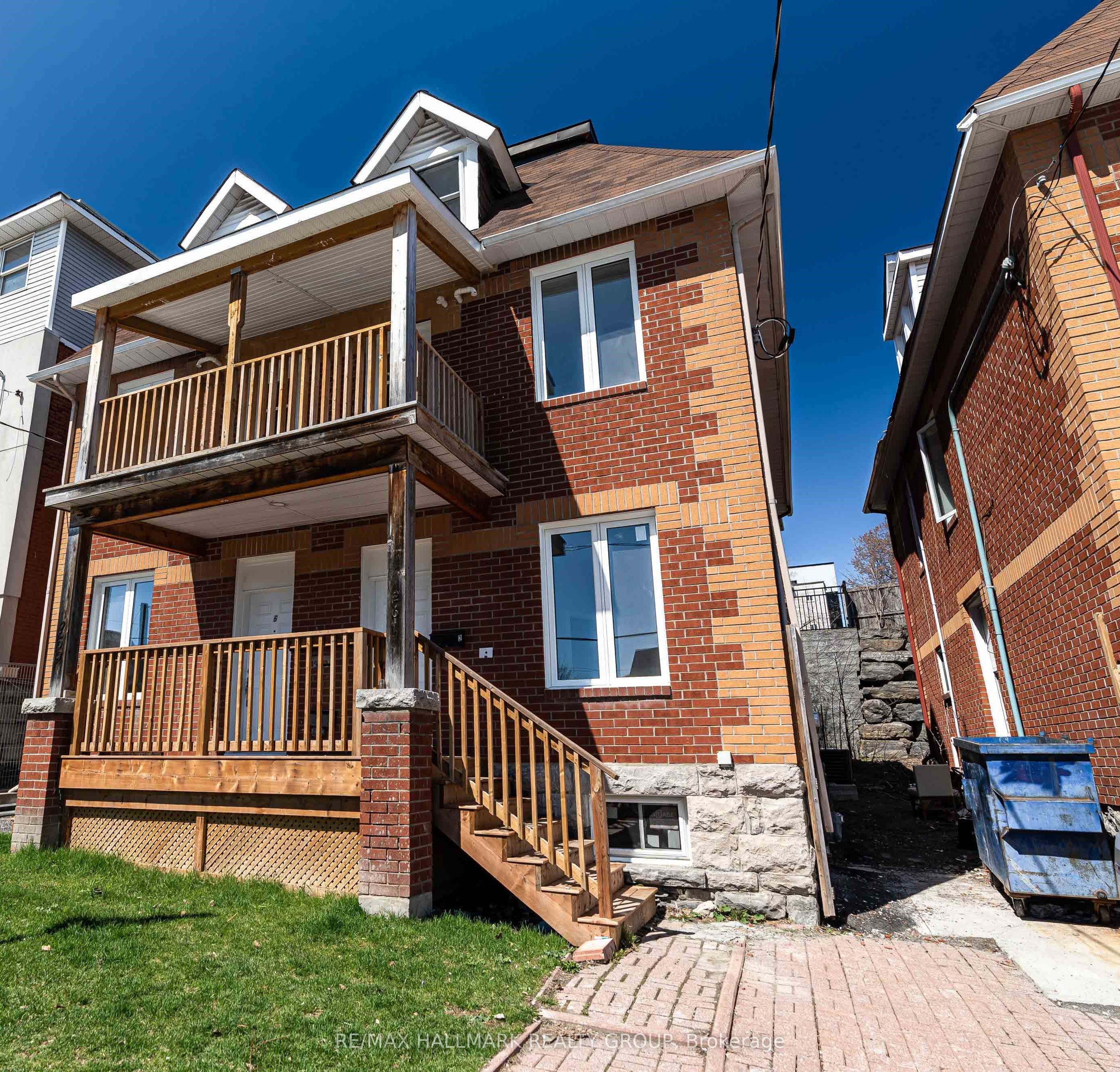 261 Somerset Street E 3, Ottawa Centre, On K1n 6v5
