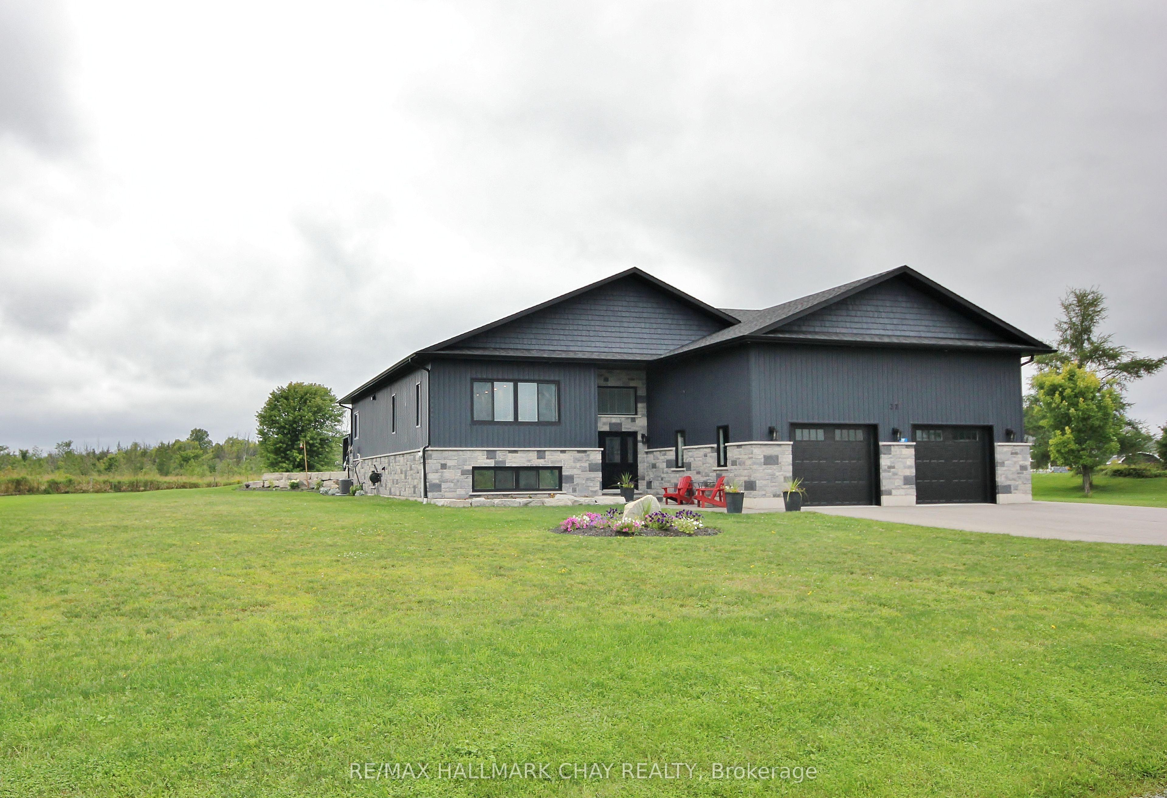 37 Hillside Drive, Georgian Bay, On L0k 1s0
