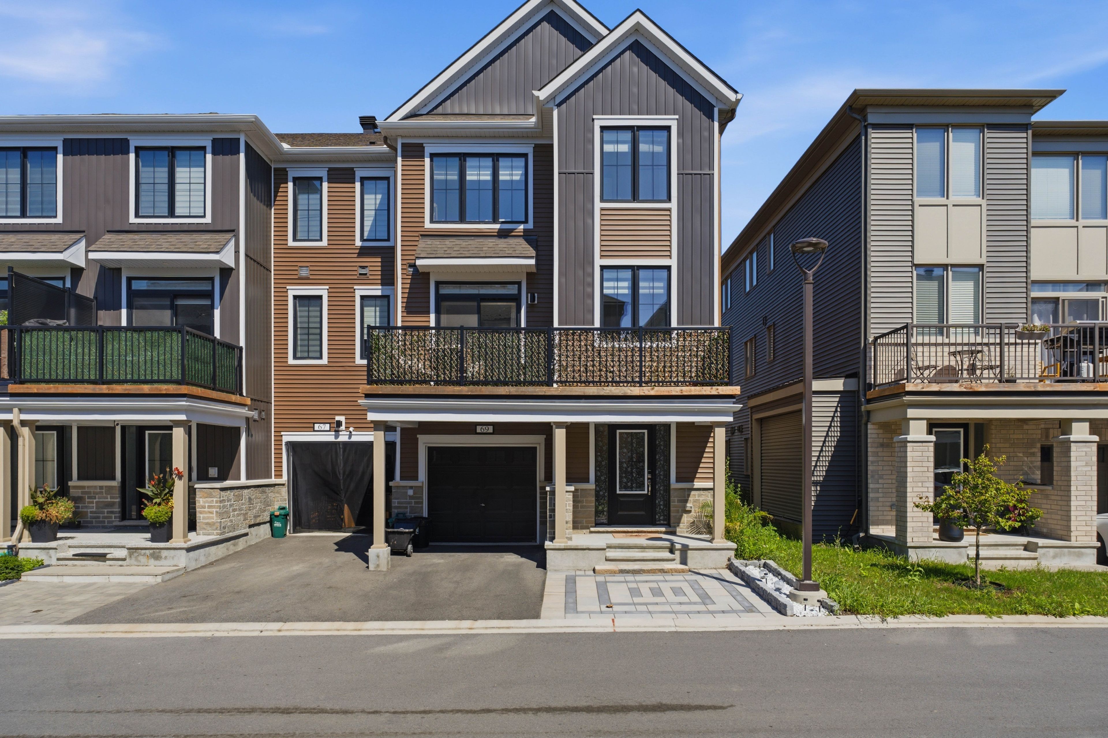 69 Lignite Private, Barrhaven, On K2j 7j4