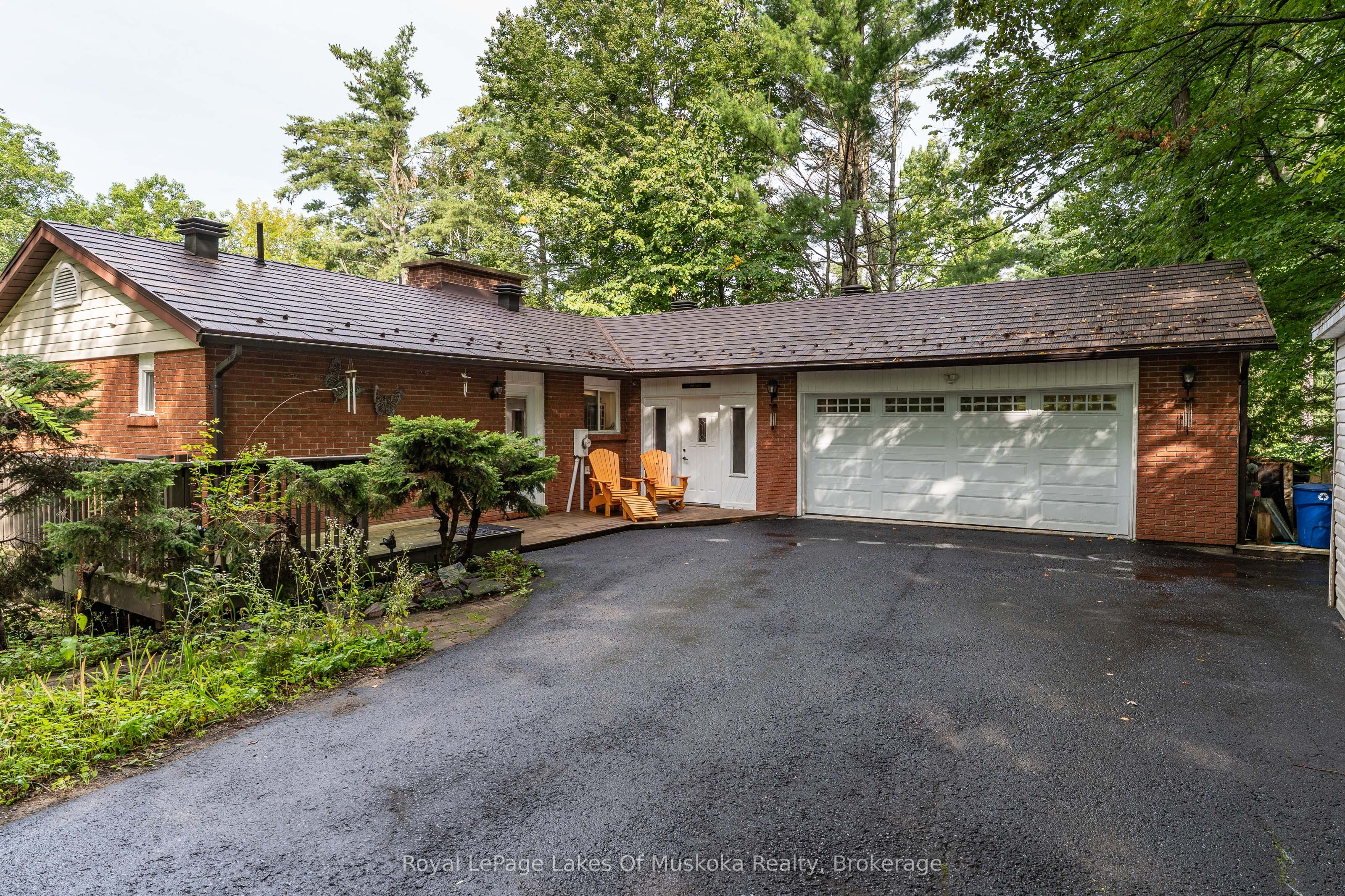 230 Lakeview Avenue, Gravenhurst, On P1p 1r4