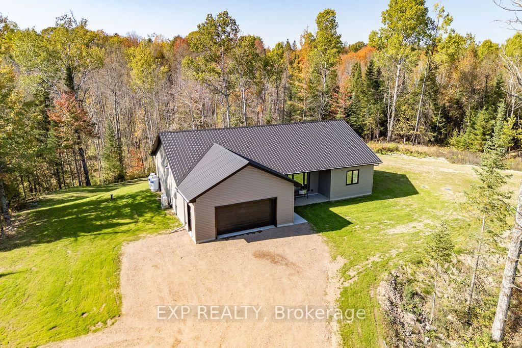 2394a Highway 132 Highway, Admaston/Bromley, On K7v 3z7
