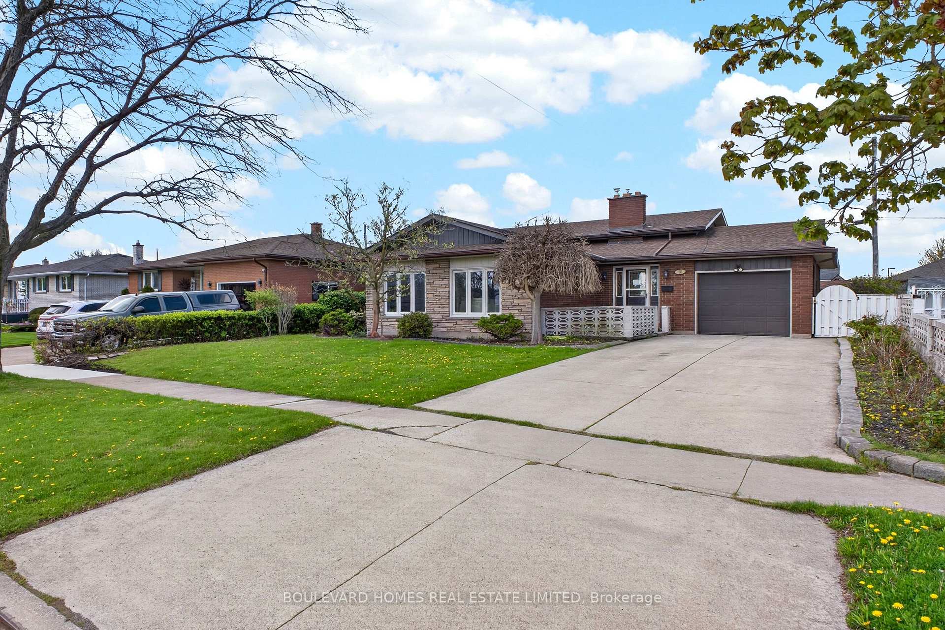 66 Watt Avenue, Welland, On L3b 1j3
