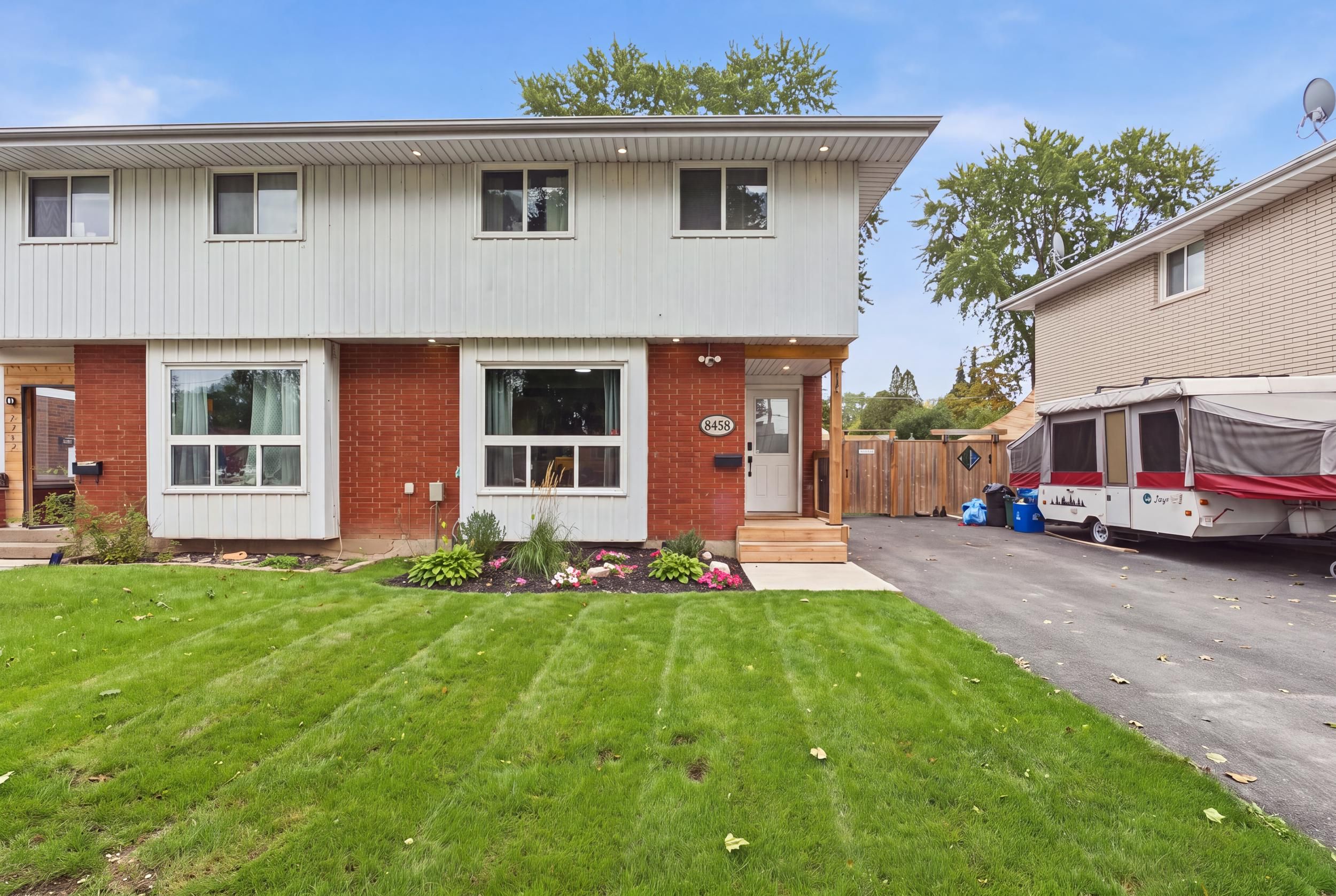 8458 Willoughby Drive, Niagara Falls, On L2g 6x5