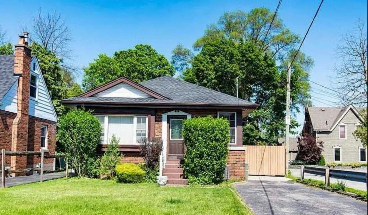 16 Kingsmount Street, Hamilton, On L8s 3l3