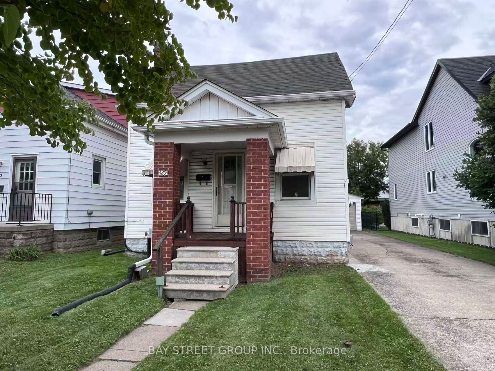 125 Broadway Avenue, Hamilton, On L8s 2w2