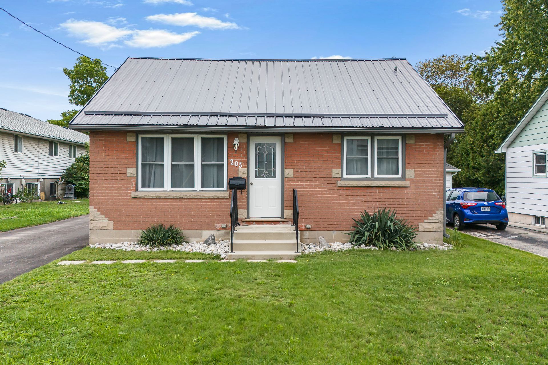 205 Crysler Street, Norfolk, On N4b 1h9
