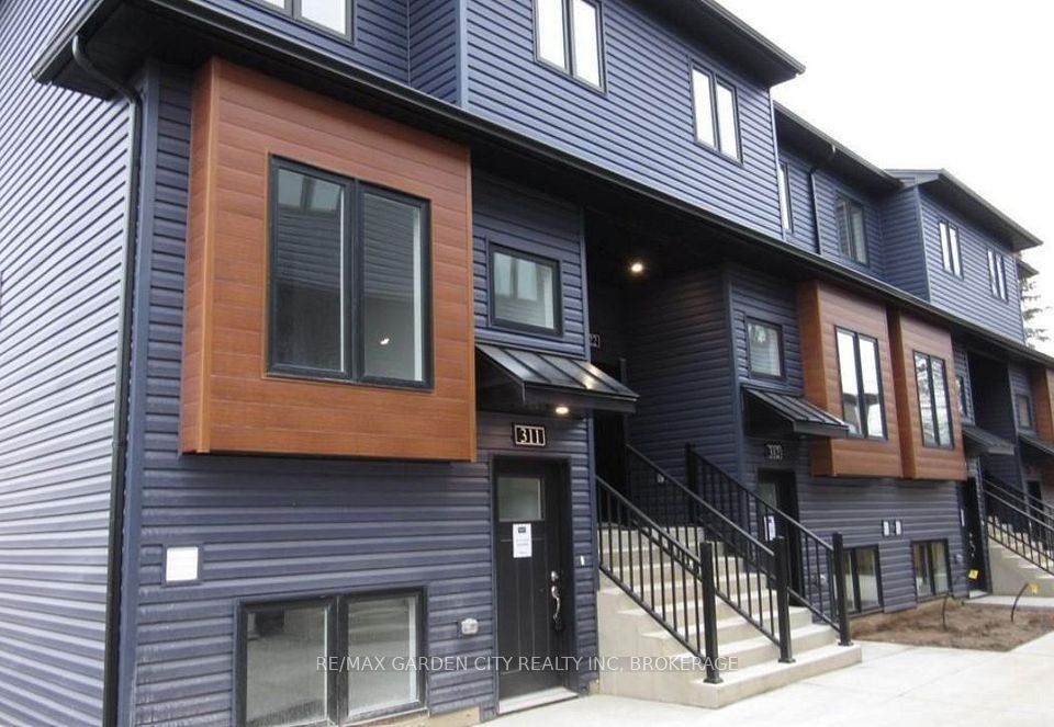 781 Clare Avenue 322, Welland, On L3c 0k1