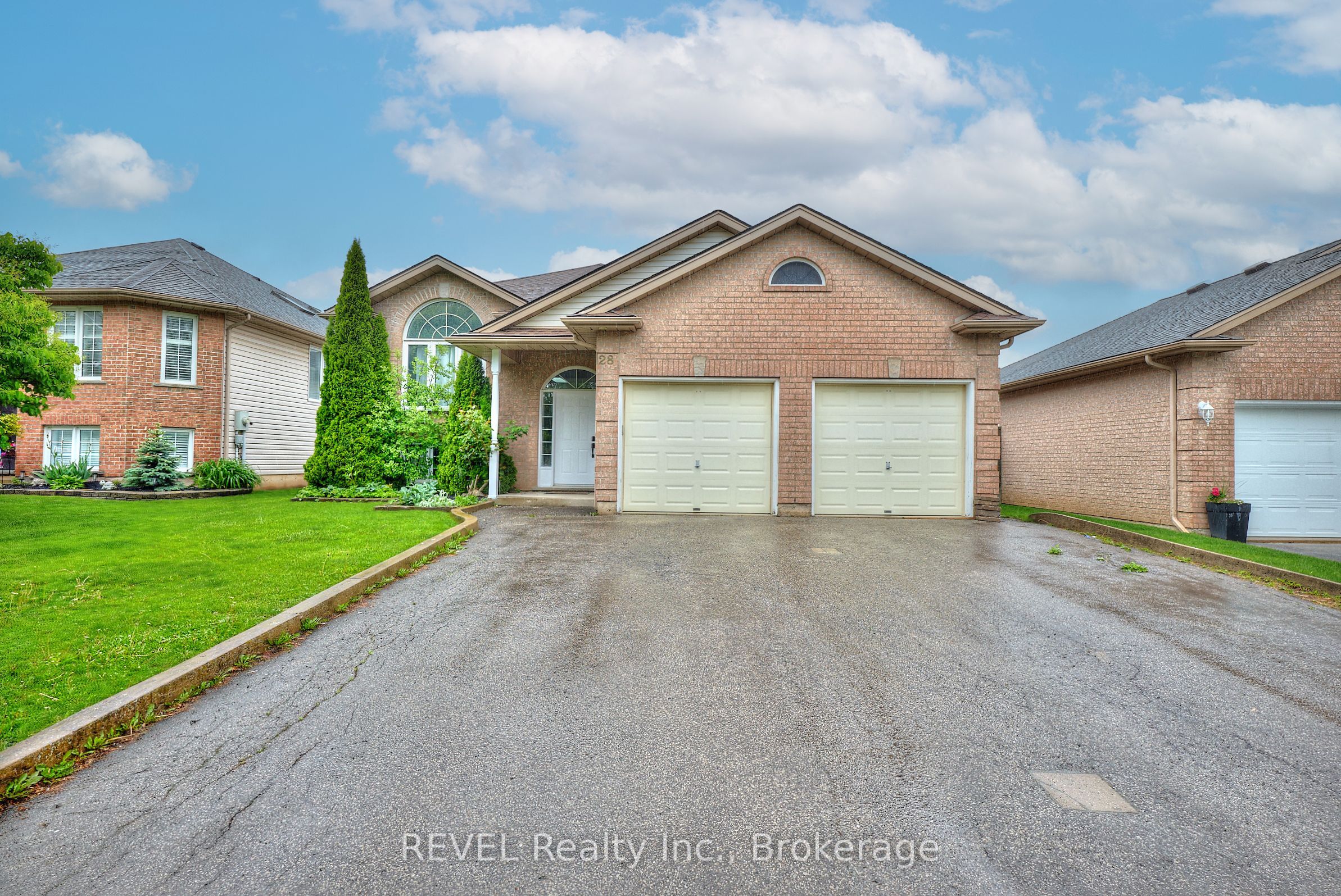 28 Quaker Road, Welland, On L3c 7k7
