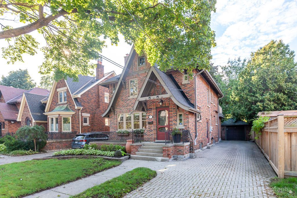 7 Chalmers Street, London East, On N5y 4e8