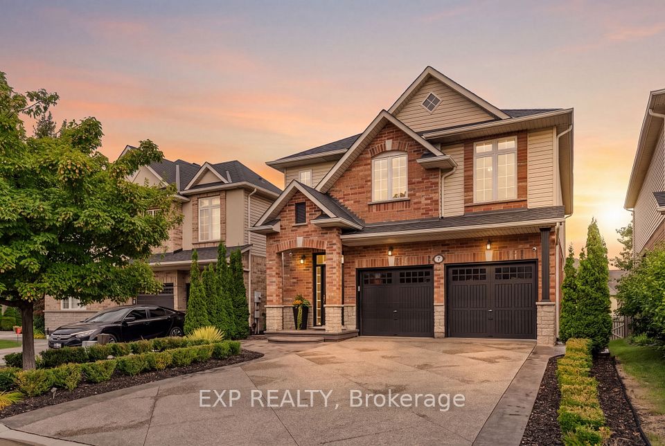 7 Seacove Court, Hamilton, On L8e 0b3
