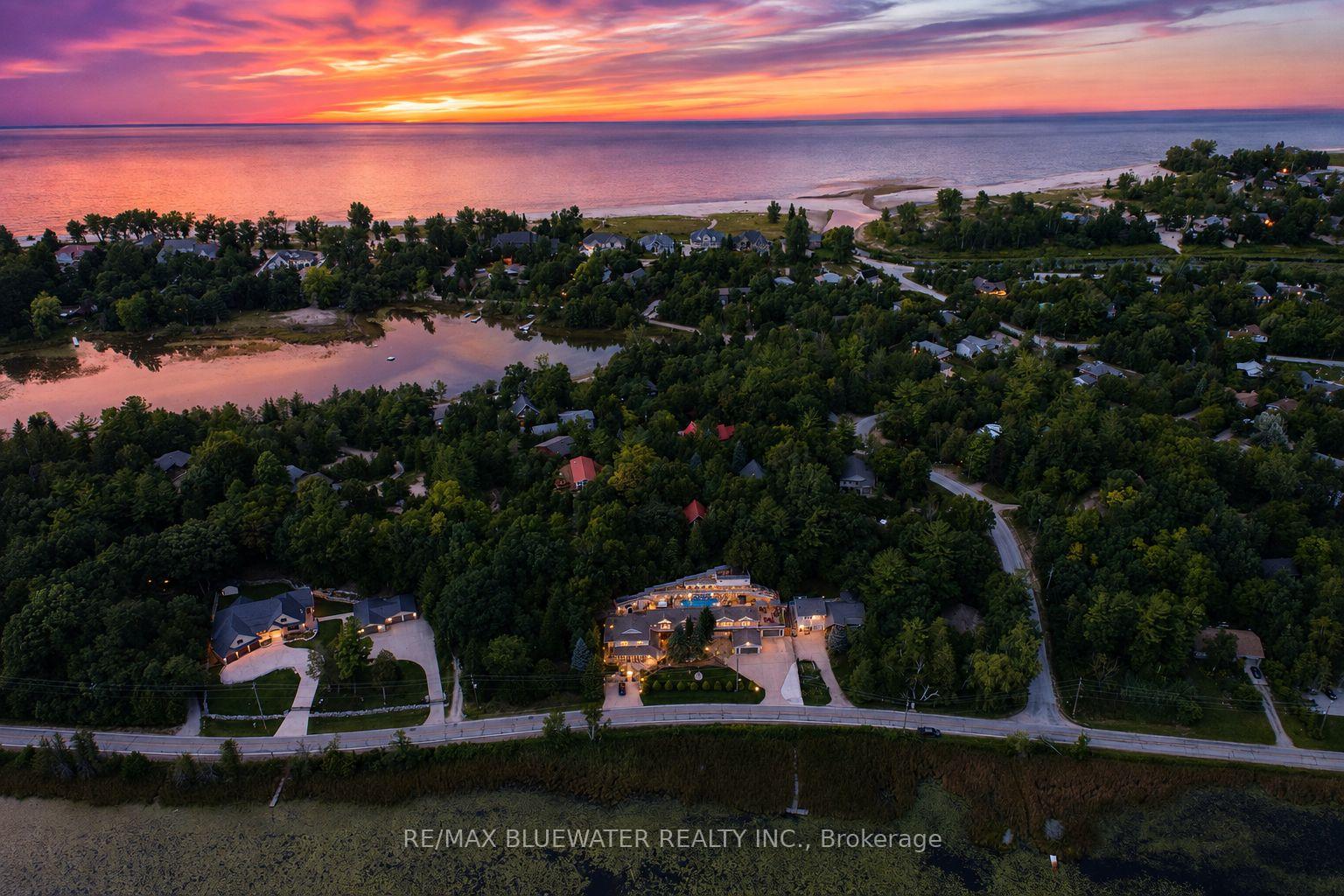7196 Outer Drive, Lambton Shores, On N0m 2l0