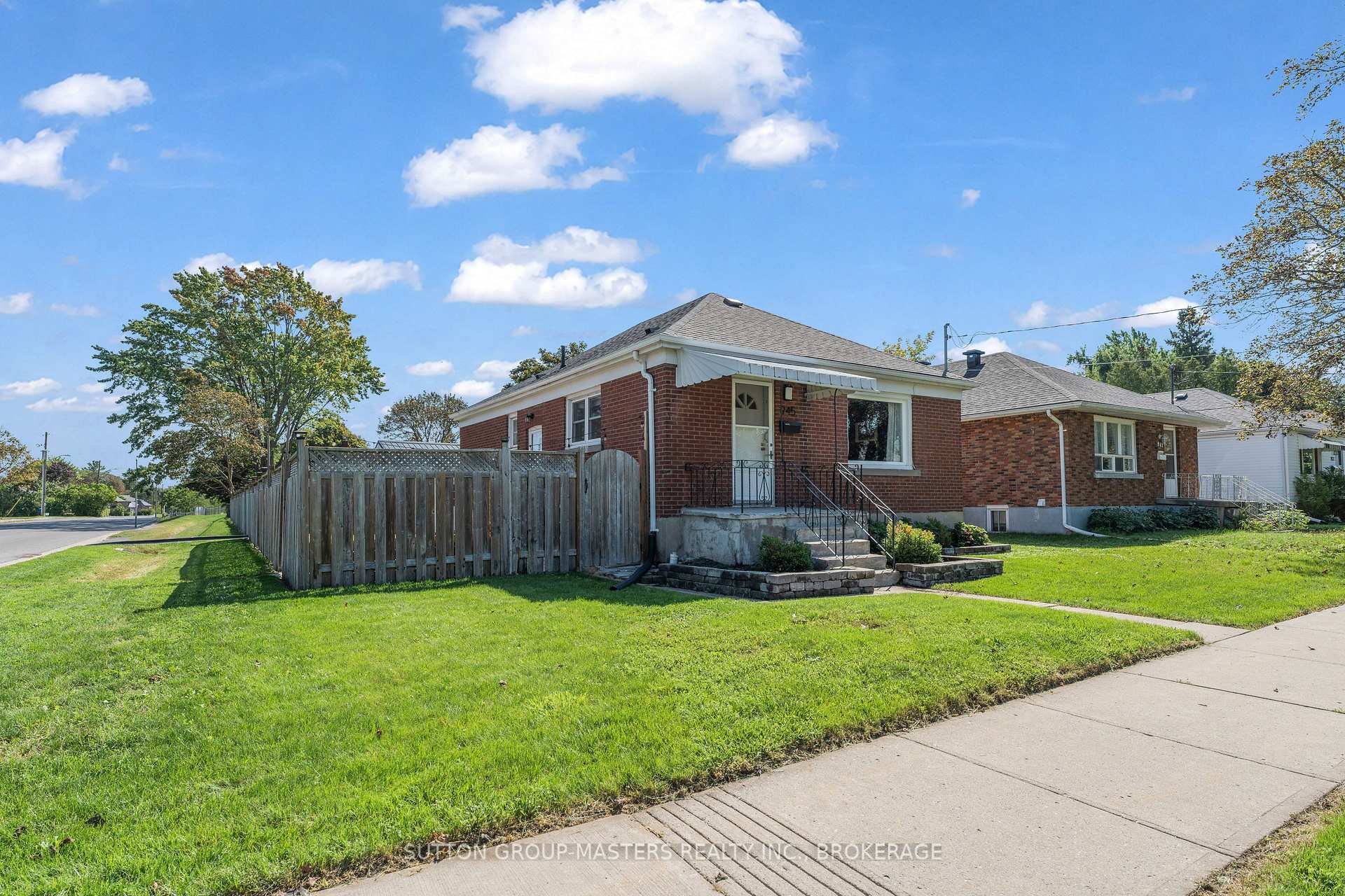 945 Victoria Street, Kingston, On K7k 4t9