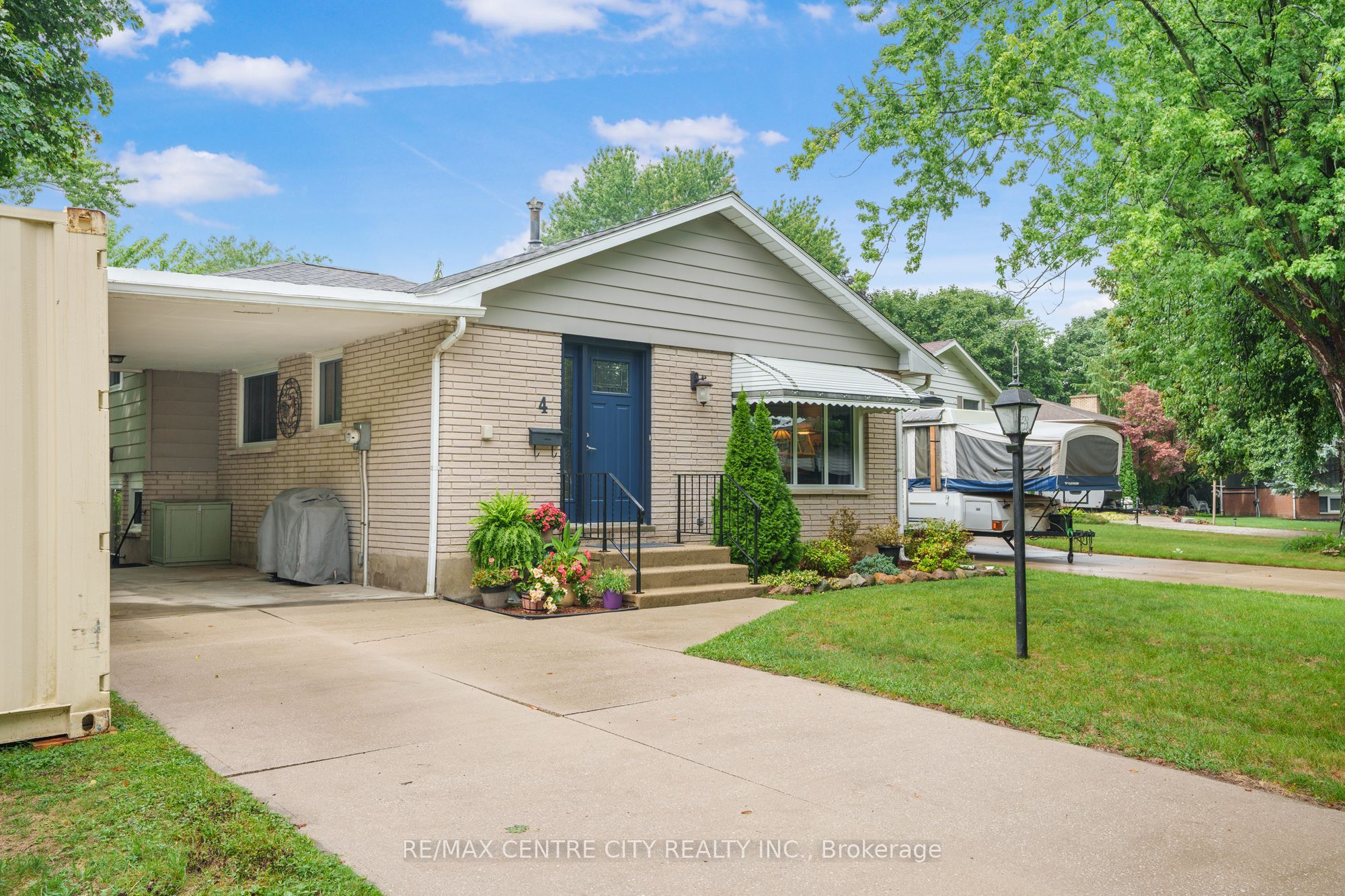 4 Quail Place, Chatham-Kent, On N7l 1g2
