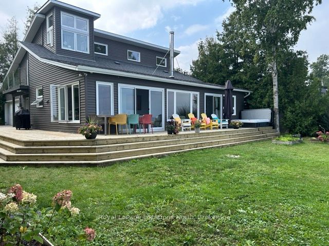 309 Sunset Boulevard, Blue Mountains, On N0h 2p0