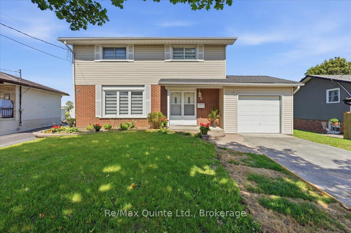 15 Robertson Lane, Belleville, On K8p 4c2