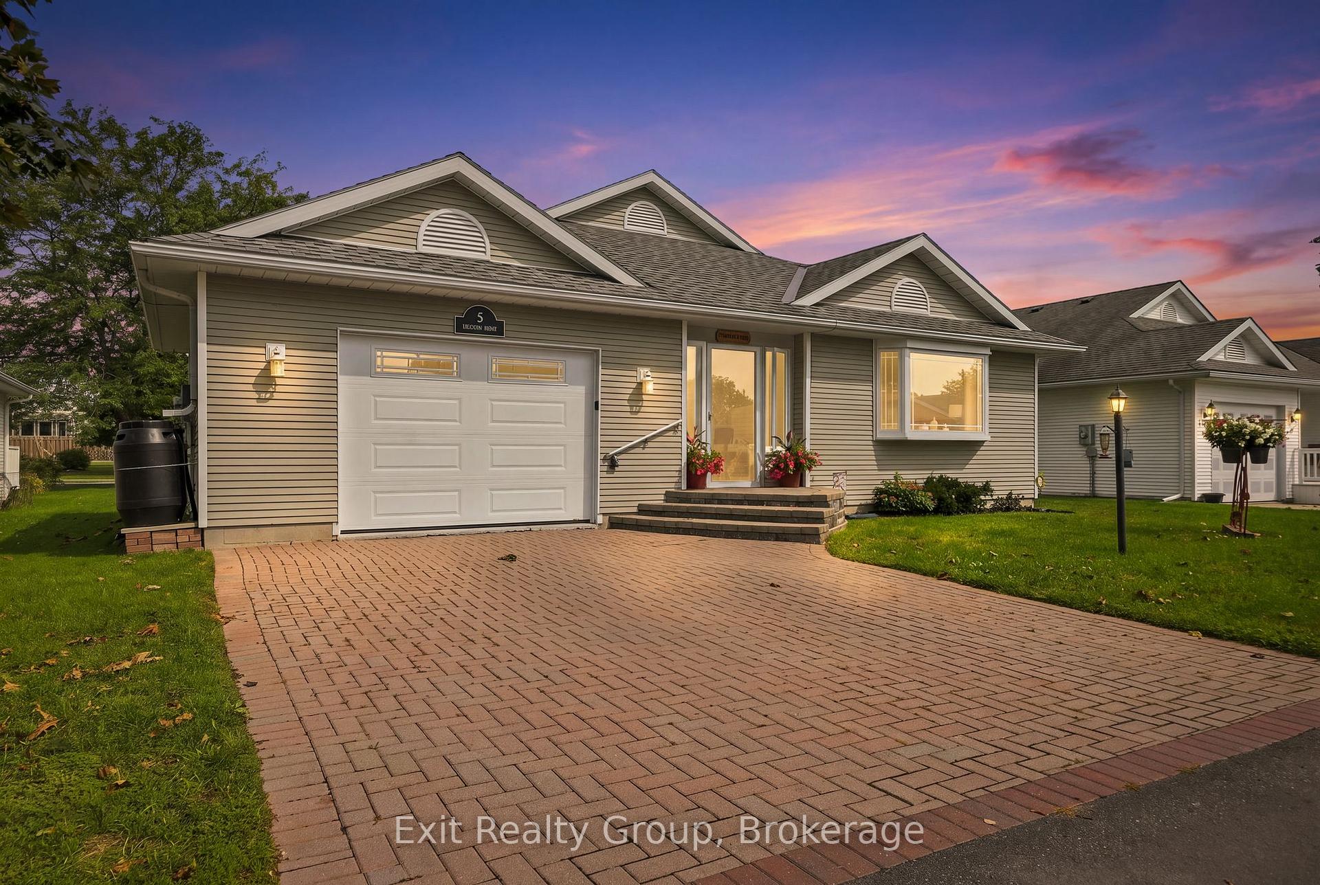 6 Heritage Drive, Prince Edward County, On K0k 3l0