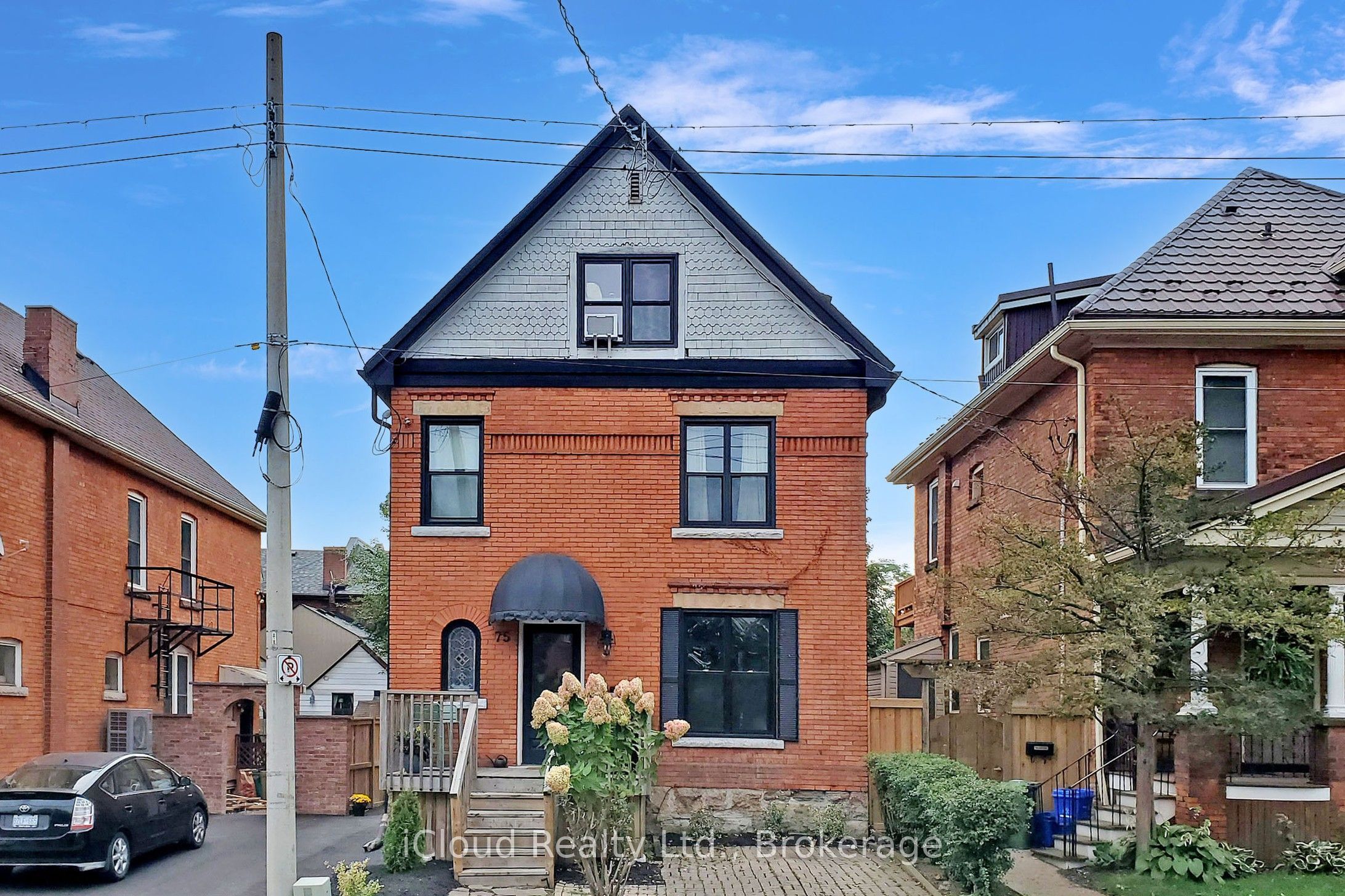 75 Ontario Avenue, Hamilton, On L8n 2x1
