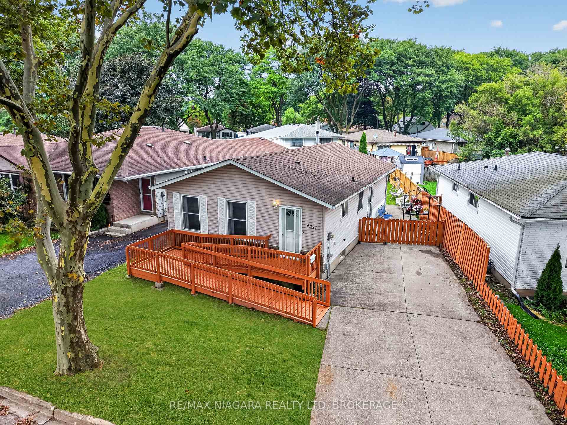 6231 Johnson Drive, Niagara Falls, On L2j 3j6