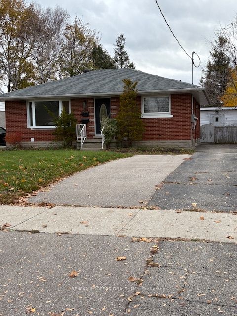 139 Byron Avenue Lower, Kitchener, On N2c 1z7
