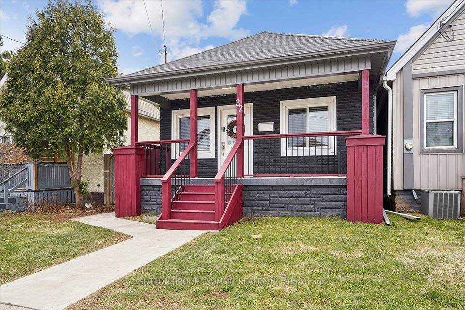 32 Allan Avenue, Hamilton, On L8h 2c9