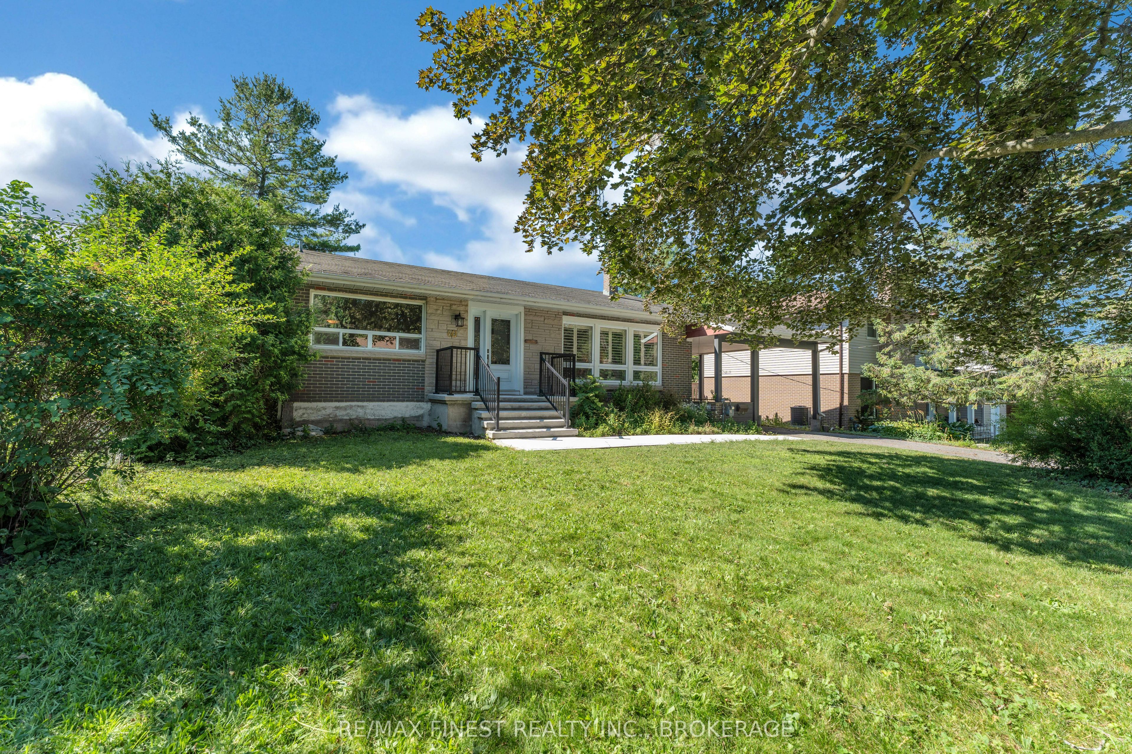 60 Sherwood Drive, Kingston, On K7m 2e3