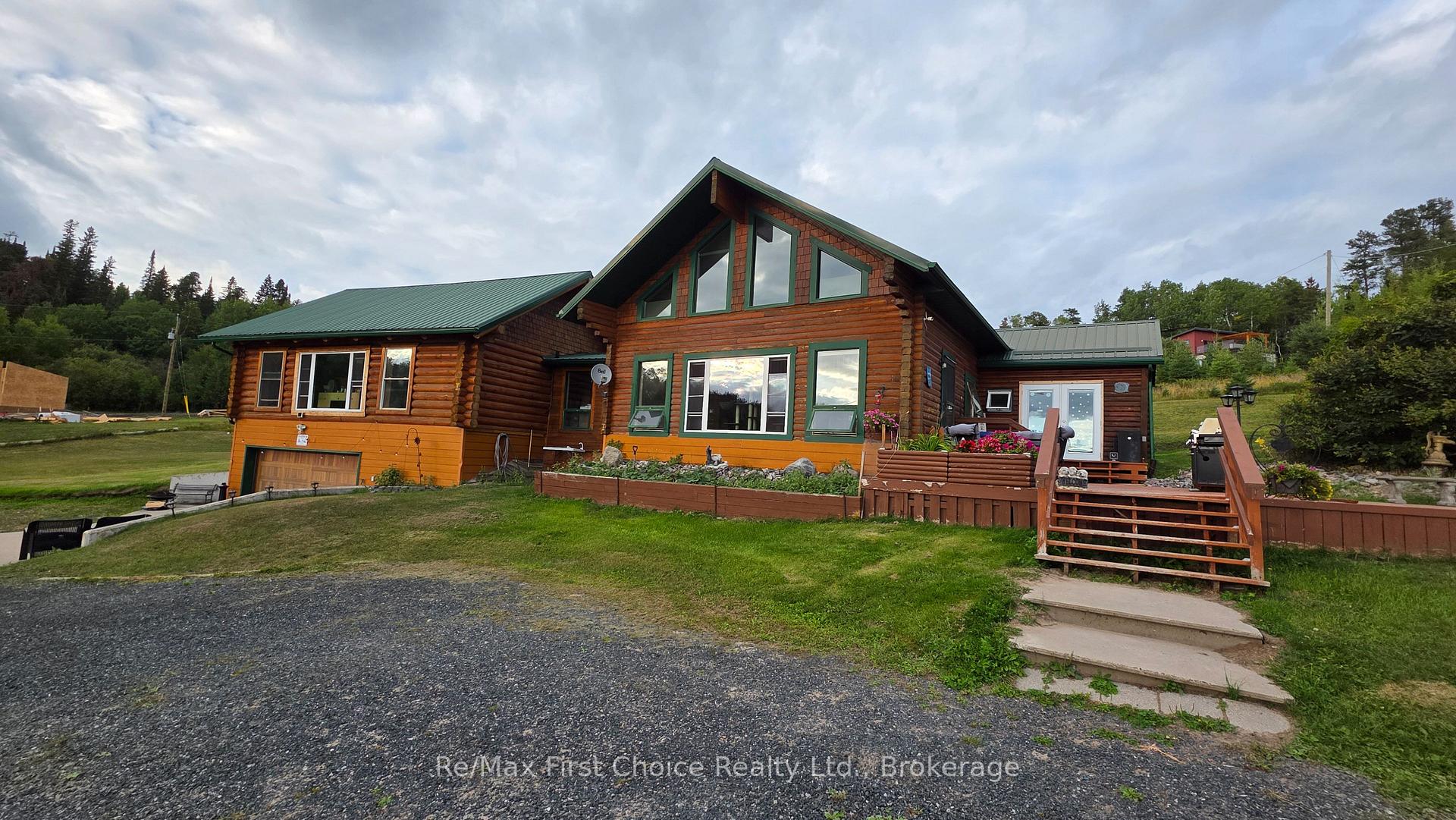 812 Essex Road E, Kenora, On P9n 4p2