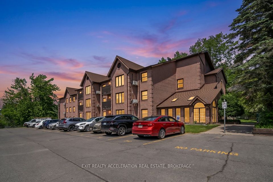 11 Centre Street S 103, Greater Napanee, On K7r 3x3