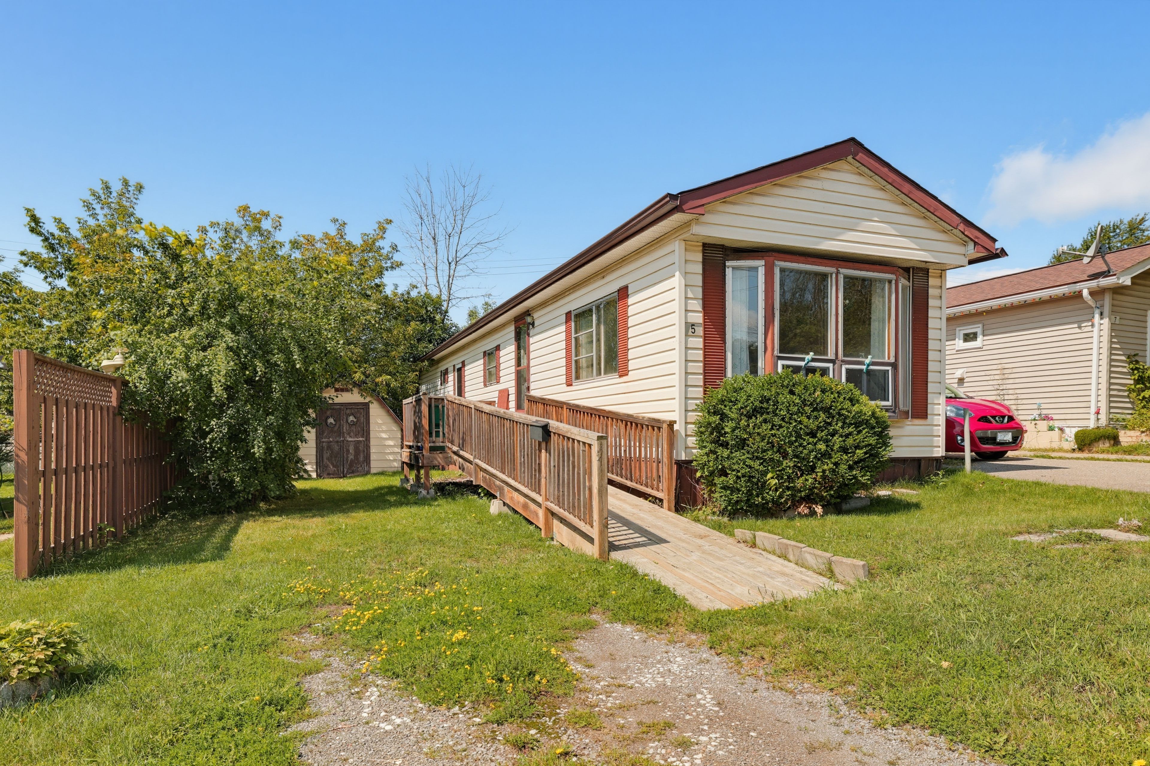5 Kenneth Boulevard, Quinte West, On K8n 4z3