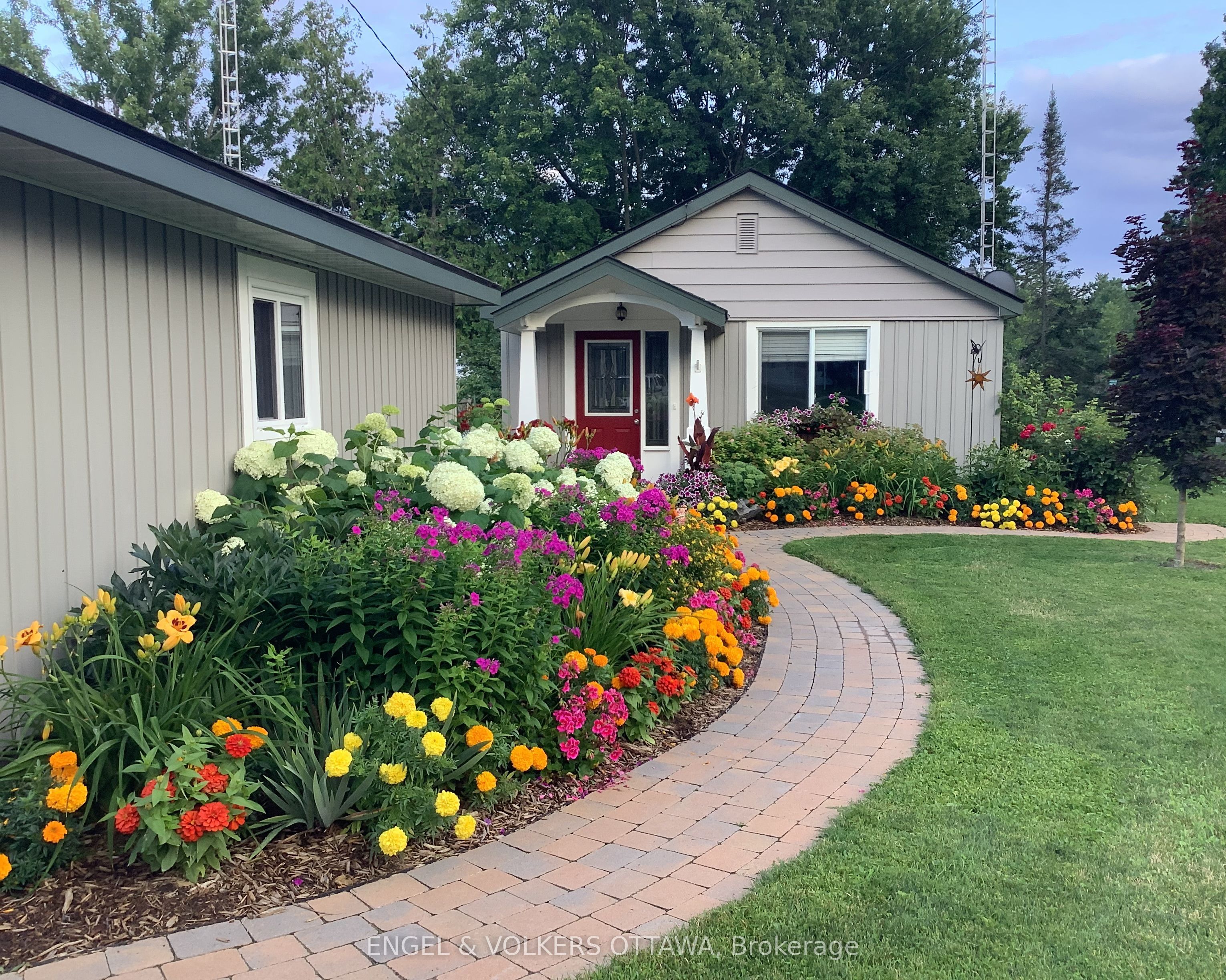 131 Bay Street, Drummond/North Elmsley, On K7c 4k9