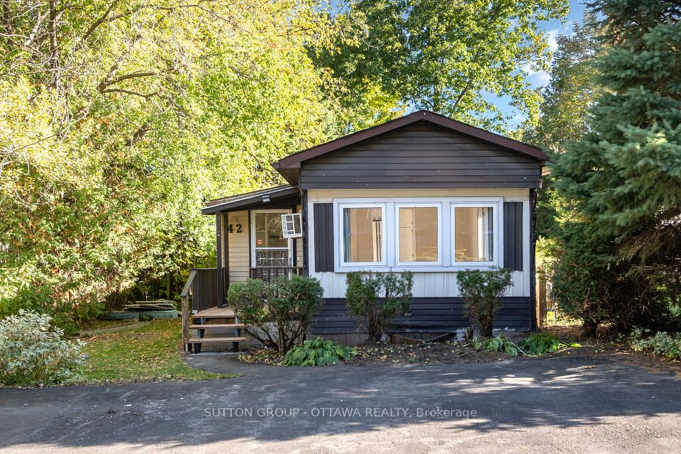 7481 Mitch Owens Road 42, Leitrim, On K1g 3n4